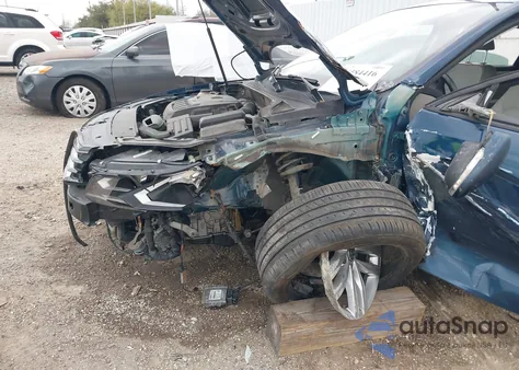 2019 Volkswagen Passat 2.0T Wolfsburg Edition z USA, uszkodzony, nr VIN 1VWLA7A36KC012468